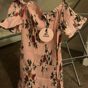 TALULAH Dresses - Scrunched fitted off the shoulder dress TALULAH Dresses - Scrunched fitted off the shoulder dress